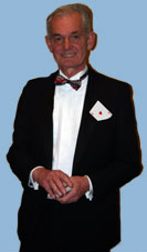 walk about Magician,Close Up Magic, Dave Hendy Close Up Magician ,Thats the way to do it,childrens magic,Dave Hendy, Magician,Magic,Entertainment,entertainer,close up magic, card magic, street entertainment, balloon modelling, punch and judy, childrens entertainment, childrens parties, weddings, shopping centre, festivals, balloon modeller, magician, entertainer, busker, walkabout magician, holiday camps